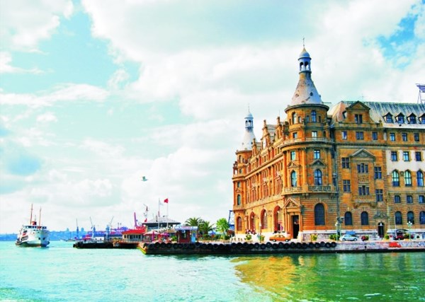 Gold Puzzle (60065) - "Haydarpasa, Istanbul" - 1000 pieces puzzle
