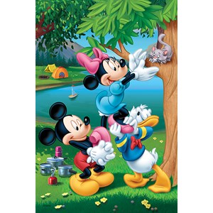 Trefl (17198) - "Mickey and Friends, The bailout of Kitten" - 60 pieces puzzle