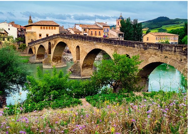 Ravensburger (19425) - "Puente la Reina, Spain" - 1000 pieces puzzle